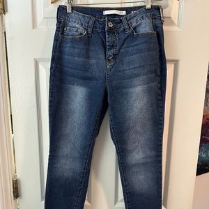 Size 8 high rise curvy skinny !It Jeans